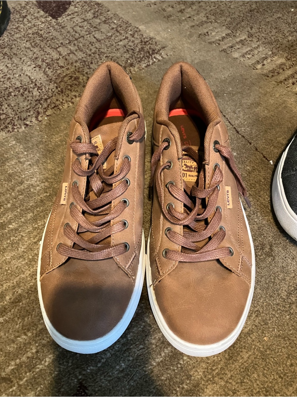 Men’s Levi’s shoes 11